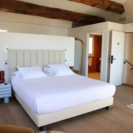 Hotel Casa Elena *
